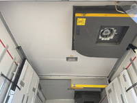 いすゞエルフ冷凍車（冷蔵車）小型（2t・3t）[写真18]