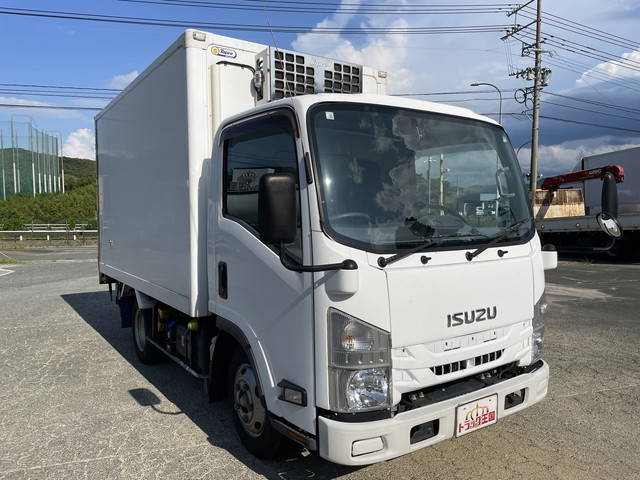 いすゞエルフ冷凍車（冷蔵車）小型（2t・3t）[写真03]