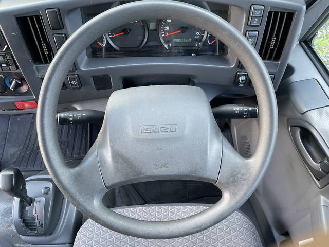 いすゞエルフ冷凍車（冷蔵車）小型（2t・3t）[写真33]