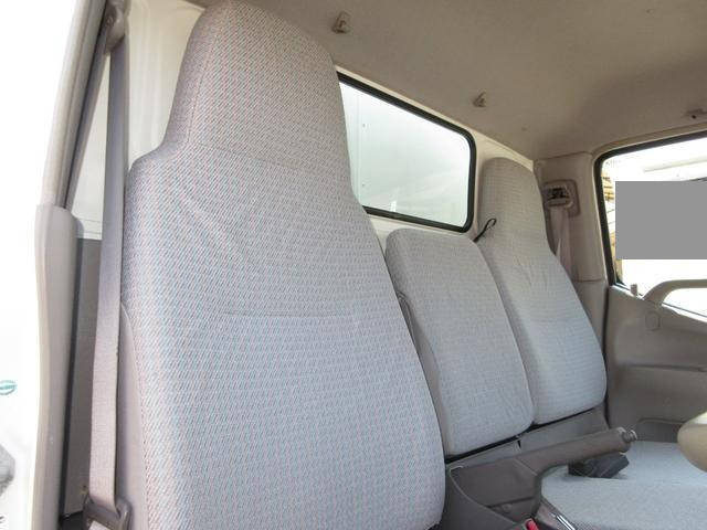 トヨタトヨエースパネルバン小型（2t・3t）[写真22]