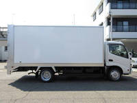 トヨタトヨエースパネルバン小型（2t・3t）[写真06]