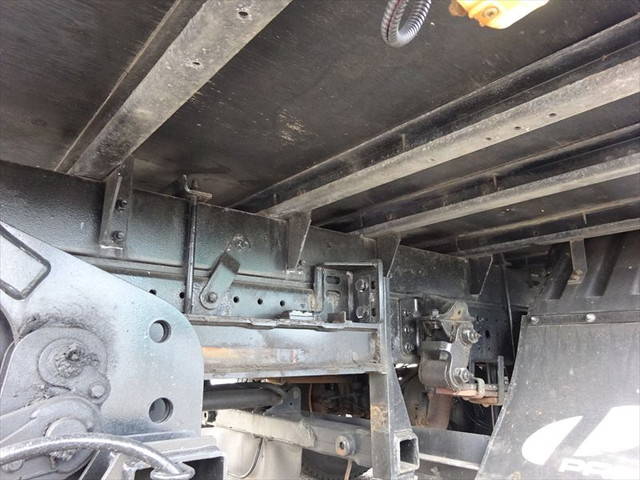 三菱ふそうキャンターアルミバン小型（2t・3t）[写真10]