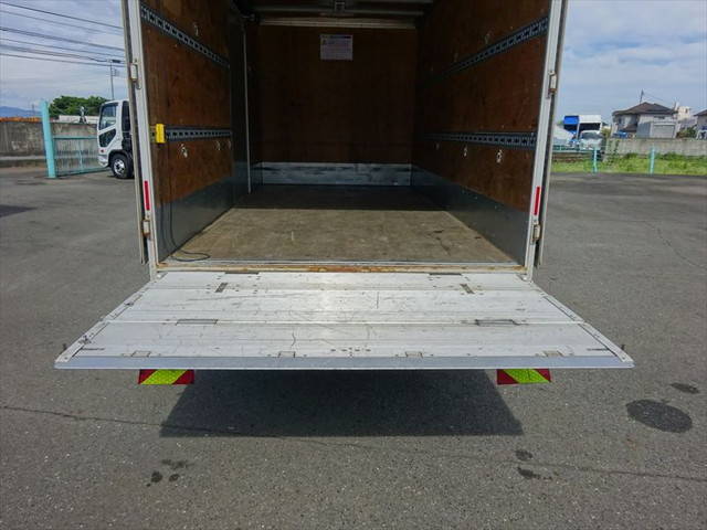 三菱ふそうキャンターアルミバン小型（2t・3t）[写真19]