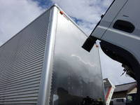 三菱ふそうキャンターアルミバン小型（2t・3t）[写真39]