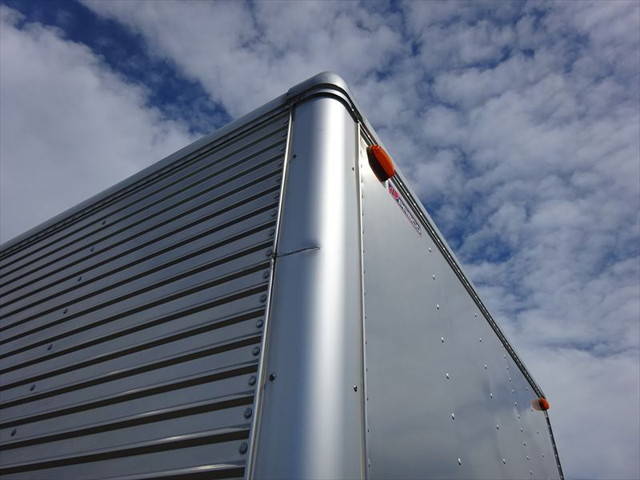 三菱ふそうキャンターアルミバン小型（2t・3t）[写真39]