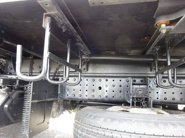 三菱ふそうキャンターアルミバン小型（2t・3t）[写真05]