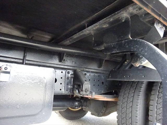 三菱ふそうキャンターアルミバン小型（2t・3t）[写真06]