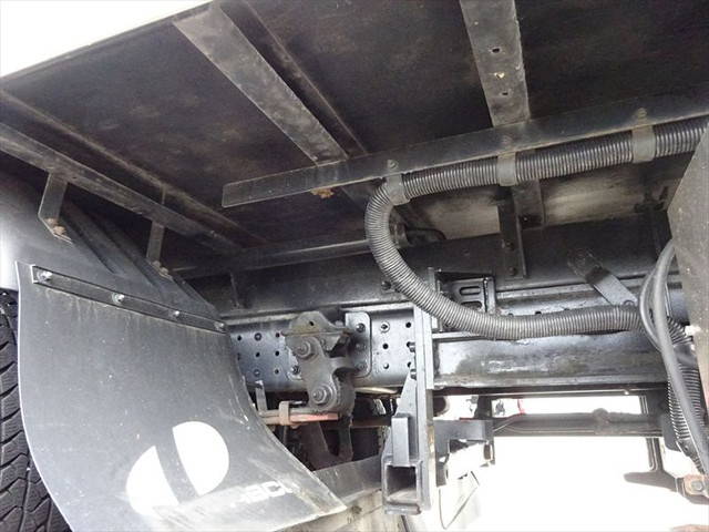 三菱ふそうキャンターアルミバン小型（2t・3t）[写真07]