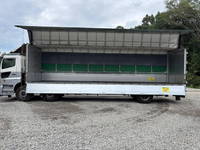 日野プロフィア幌ウイング大型（10t）[写真18]