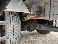 日野プロフィア幌ウイング大型（10t）[写真22]