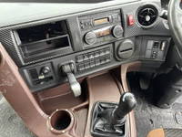 日野プロフィア幌ウイング大型（10t）[写真32]