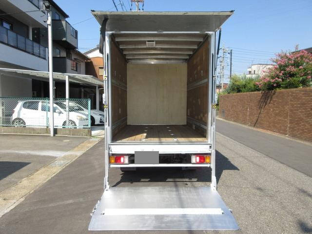 日野デュトロパネルバン小型（2t・3t）[写真13]