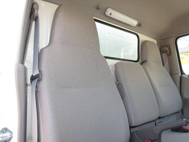 日野デュトロパネルバン小型（2t・3t）[写真23]