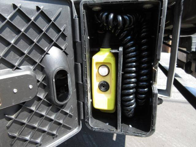 日野デュトロパネルバン小型（2t・3t）[写真33]