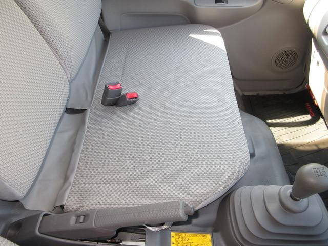 日野デュトロパネルバン小型（2t・3t）[写真08]