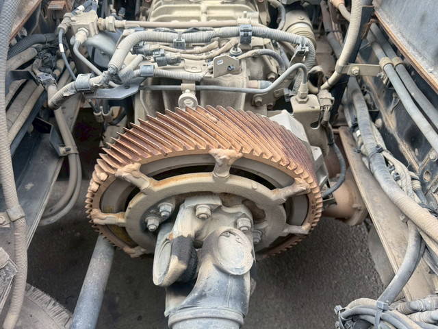 日野プロフィアダンプ大型（10t）[写真24]