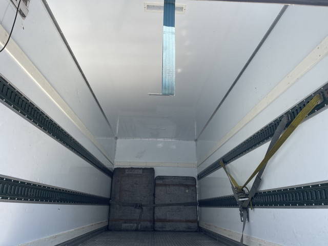 いすゞエルフパネルバン小型（2t・3t）[写真03]