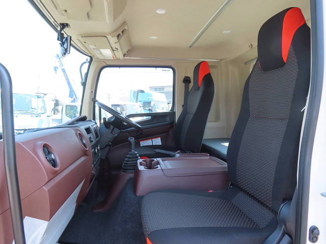 日野レンジャータンク車（タンクローリー）中型（4t）[写真16]