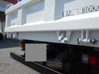 三菱ふそうキャンターダンプ小型（2t・3t）[写真13]