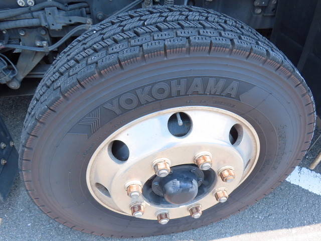 いすゞギガ冷凍車（冷蔵車）大型（10t）[写真13]