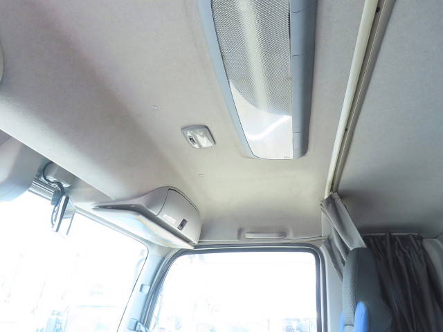 いすゞギガ冷凍車（冷蔵車）大型（10t）[写真21]