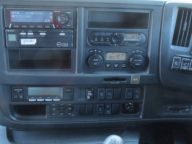 いすゞギガ冷凍車（冷蔵車）大型（10t）[写真23]