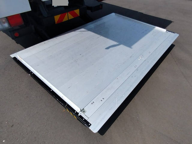 日野レンジャーアルミウイング中型（4t）[写真12]