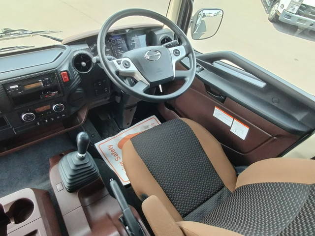 日野レンジャーアルミウイング中型（4t）[写真26]