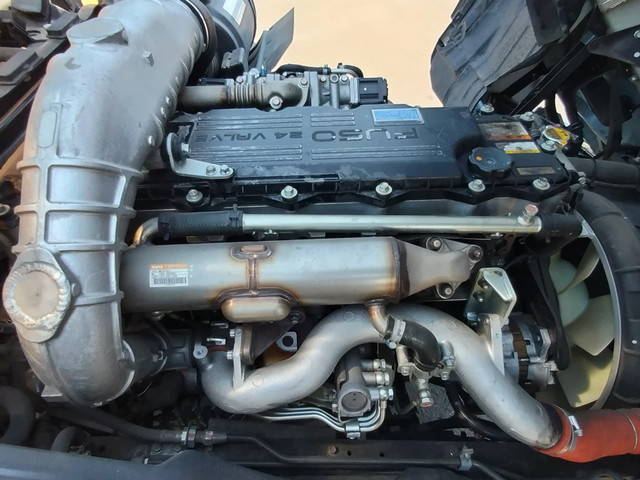 三菱ふそうファイター平ボディ増トン（6t・8t）[写真13]