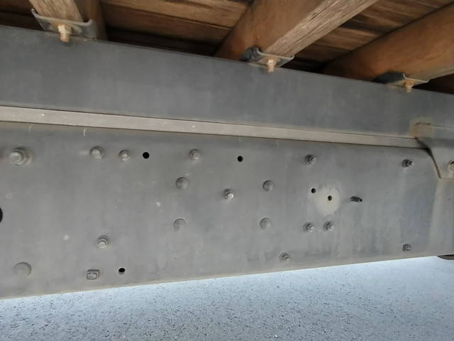 三菱ふそうファイター平ボディ増トン（6t・8t）[写真14]