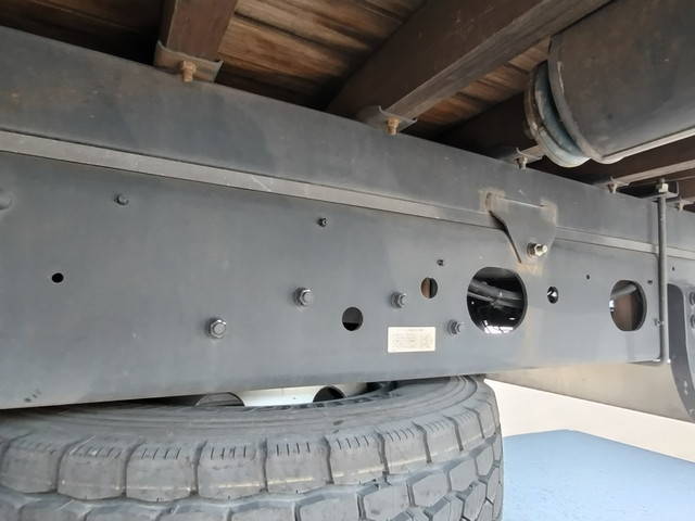 三菱ふそうファイター平ボディ増トン（6t・8t）[写真15]