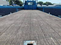 三菱ふそうファイター平ボディ増トン（6t・8t）[写真08]