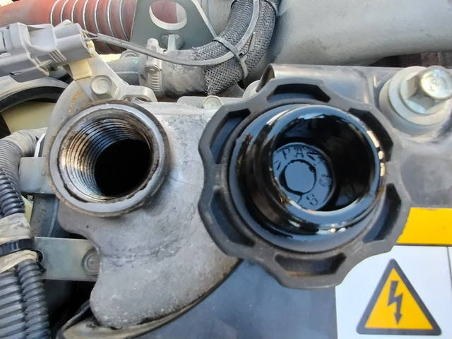 いすゞフォワードコンテナ専用車中型（4t）[写真15]