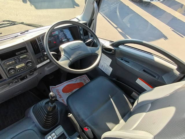 いすゞフォワードコンテナ専用車中型（4t）[写真25]