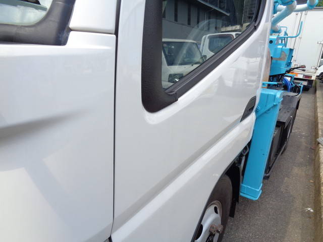 三菱ふそうキャンターコンクリートポンプ車小型（2t・3t）[写真13]