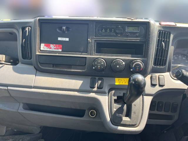 三菱ふそうキャンターパッカー車（塵芥車）小型（2t・3t）[写真34]