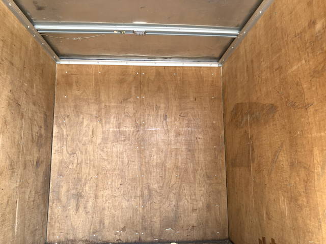 三菱ふそうキャンターガッツアルミバン小型（2t・3t）[写真12]