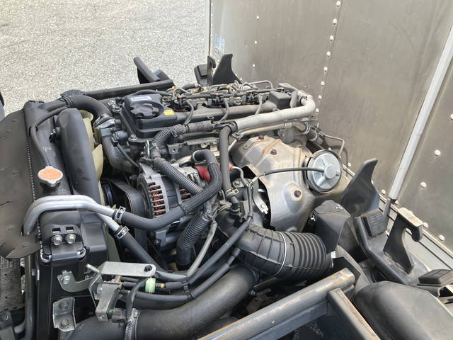 三菱ふそうキャンターガッツアルミバン小型（2t・3t）[写真27]