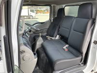 三菱ふそうキャンターガッツアルミバン小型（2t・3t）[写真32]