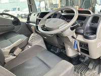 三菱ふそうキャンターガッツアルミバン小型（2t・3t）[写真34]