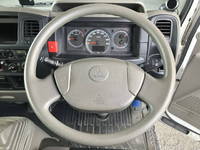 三菱ふそうキャンターガッツアルミバン小型（2t・3t）[写真36]