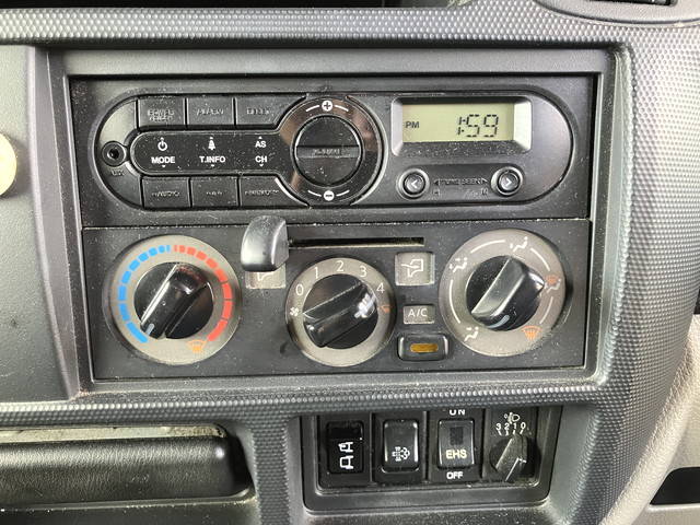 三菱ふそうキャンターガッツアルミバン小型（2t・3t）[写真37]