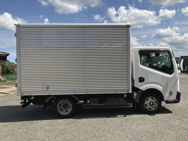 三菱ふそうキャンターガッツアルミバン小型（2t・3t）[写真06]