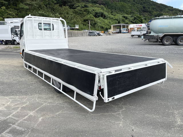 日野デュトロ平ボディ小型（2t・3t）[写真10]