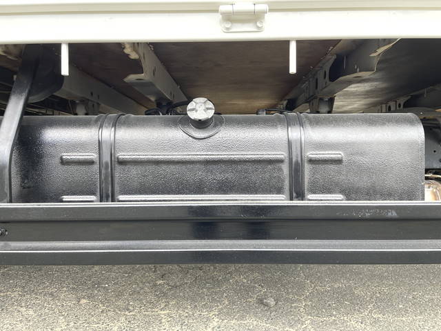 日野デュトロ平ボディ小型（2t・3t）[写真18]