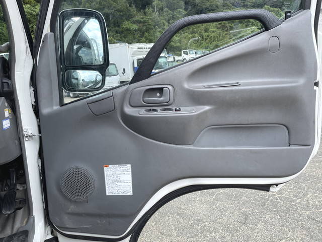 日野デュトロ平ボディ小型（2t・3t）[写真29]