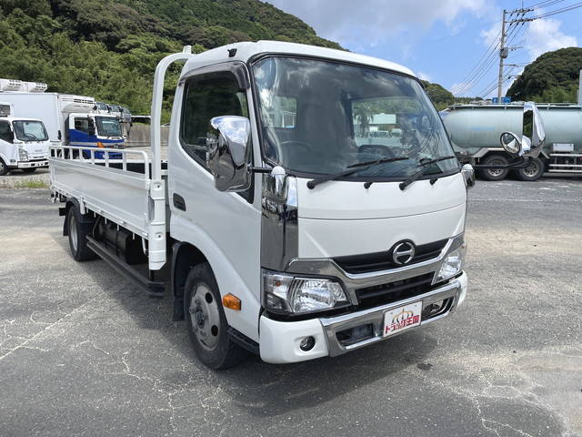 日野デュトロ平ボディ小型（2t・3t）[写真03]