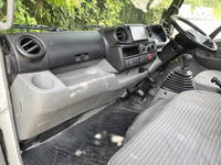 日野デュトロ平ボディ小型（2t・3t）[写真31]