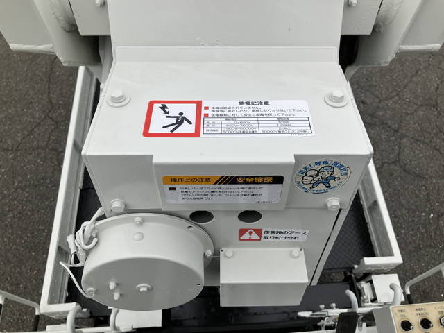 日野レンジャー穴掘建柱車中型（4t）[写真12]