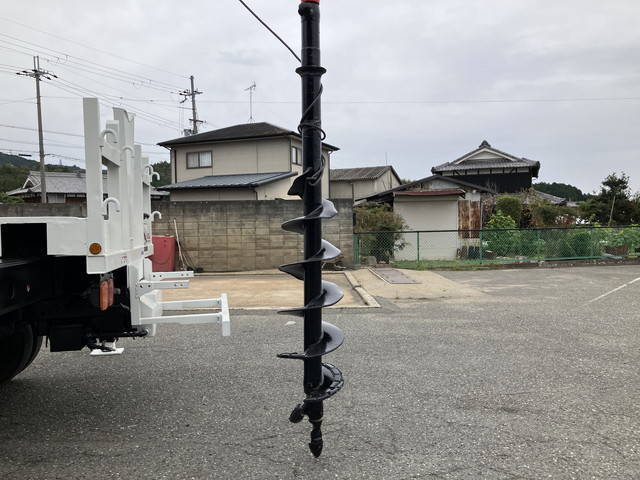 日野レンジャー穴掘建柱車中型（4t）[写真19]